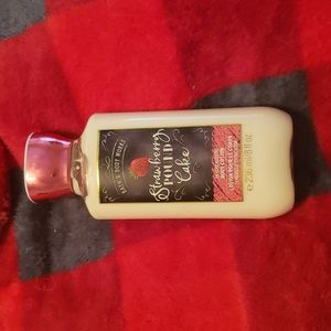 BBW Strawberry Pound Cake Body Lotion